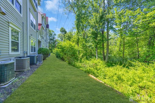 273 Prestwick Way 273, Edison, NJ 08820