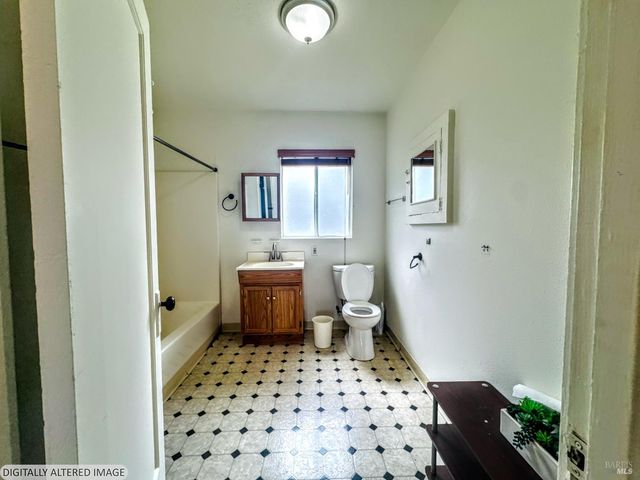 1047 S Wright Rd, Santa Rosa, CA 95407