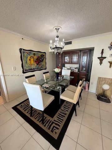 20505 E Country Club Drive 1036, Aventura, FL 33180