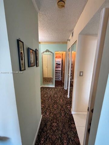 20505 E Country Club Drive 1036, Aventura, FL 33180