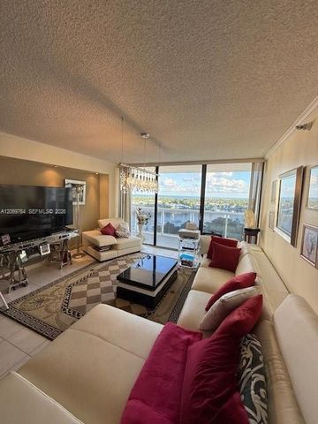 20505 E Country Club Drive 1036, Aventura, FL 33180