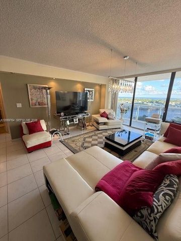 20505 E Country Club Drive 1036, Aventura, FL 33180