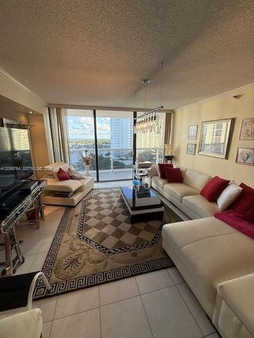 20505 E Country Club Drive 1036, Aventura, FL 33180