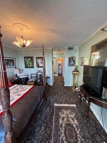 20505 E Country Club Drive 1036, Aventura, FL 33180