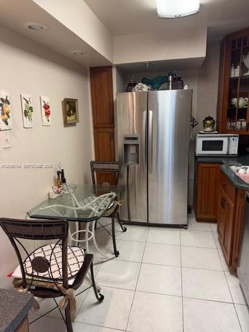 20505 E Country Club Drive 1036, Aventura, FL 33180