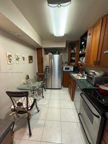20505 E Country Club Drive 1036, Aventura, FL 33180