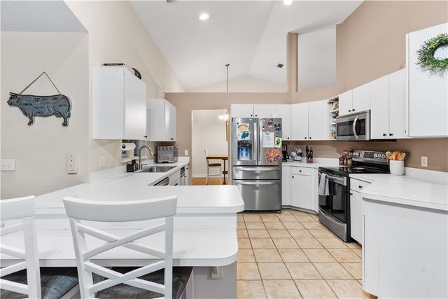 3890 1st Lane, Vero Beach, FL 32968