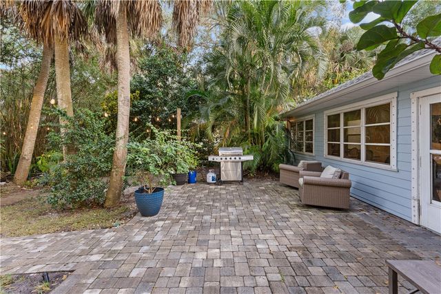 3890 1st Lane, Vero Beach, FL 32968