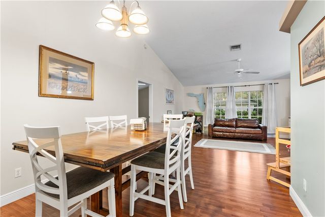 3890 1st Lane, Vero Beach, FL 32968