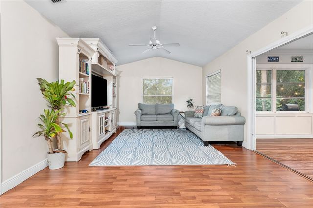 3890 1st Lane, Vero Beach, FL 32968