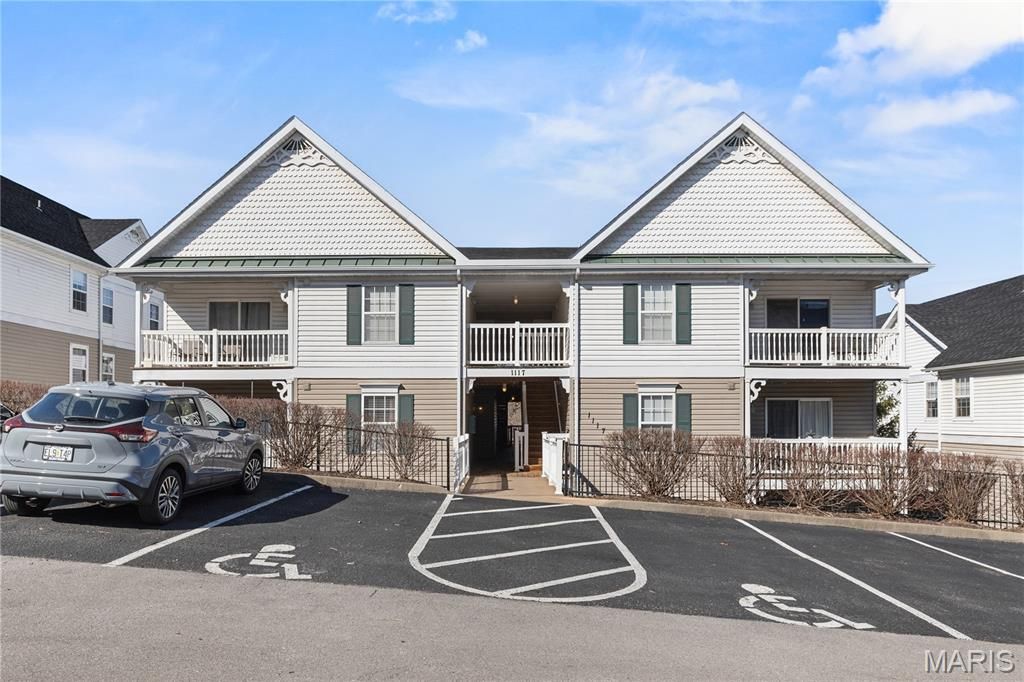 1117 Arbor Creek Drive 3A, Unincorporated, MO 63122