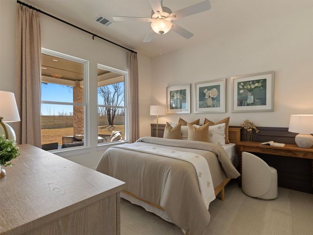 151 Moonlight DR, Smithville, TX 78957