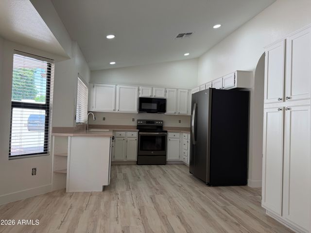 8956 E Voltaire Drive, Scottsdale, AZ 85260