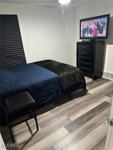 13116 oak park Boulevard, Garfield Heights, OH 44125