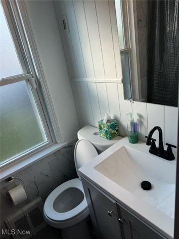 13116 oak park Boulevard, Garfield Heights, OH 44125