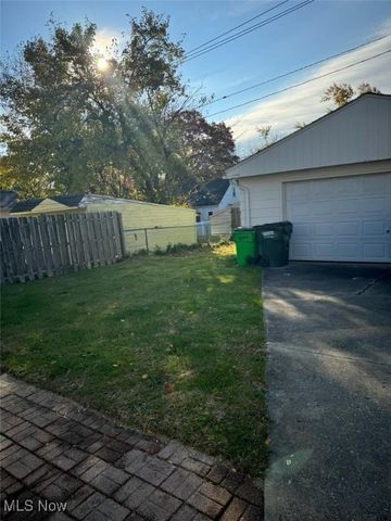 13116 oak park Boulevard, Garfield Heights, OH 44125