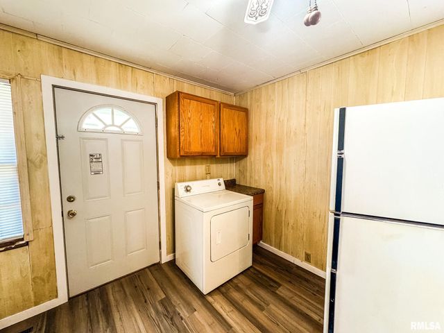10 GROVE Place, Herrin, IL 62948