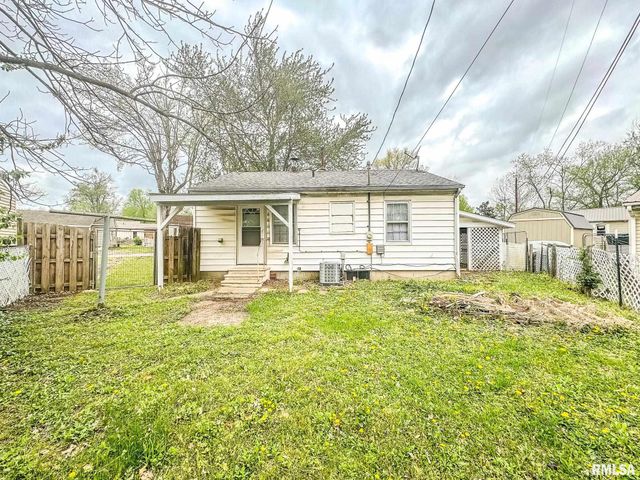 10 GROVE Place, Herrin, IL 62948