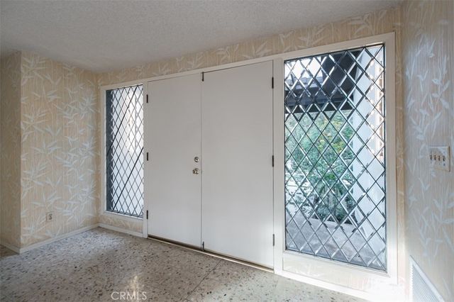 19291 Berclair Lane, Tarzana, CA 91356