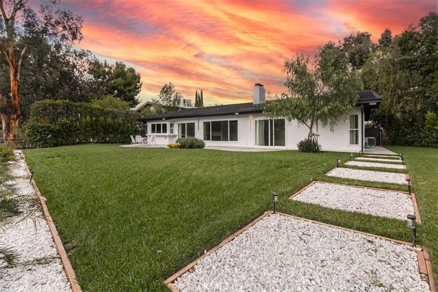 19291 Berclair Lane, Tarzana, CA 91356