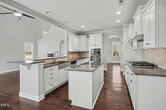 6200 Fauvette Lane, Holly Springs, NC 27540