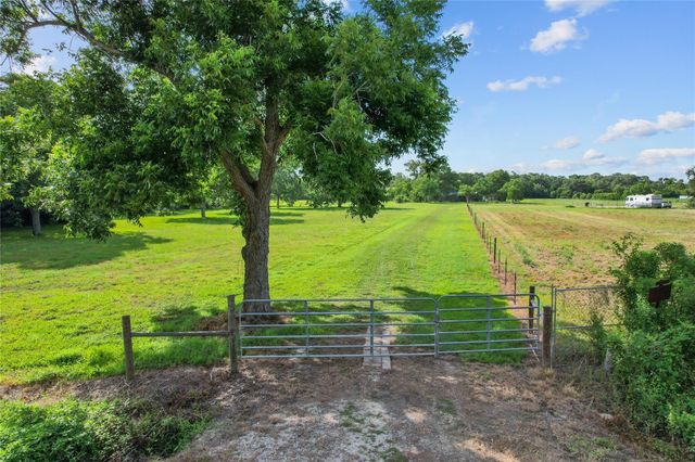 845 County Road 281, Sargent, TX 77414