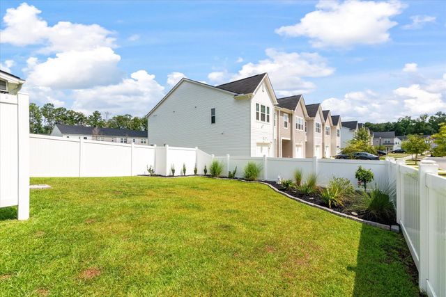8702 Silver Perch Lane, North Charleston, SC 29420