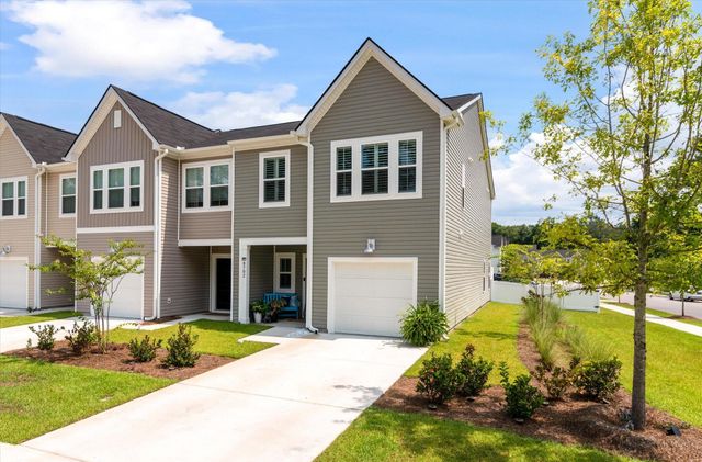 8702 Silver Perch Lane, North Charleston, SC 29420