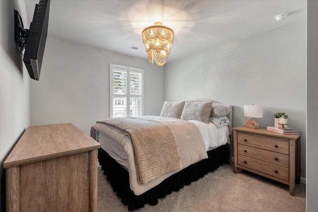 8702 Silver Perch Lane, North Charleston, SC 29420