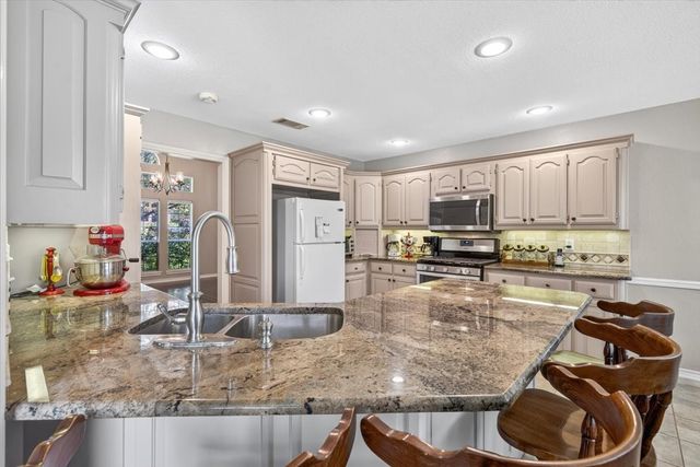 18400 Woodhollow Drive, Flint, TX 75762