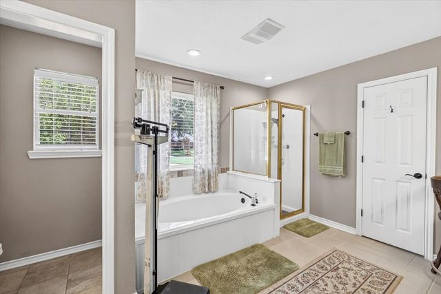 18400 Woodhollow Drive, Flint, TX 75762