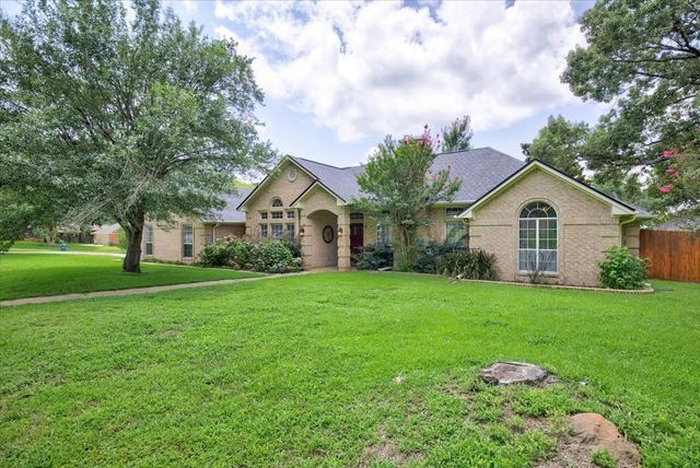 18400 Woodhollow Drive, Flint, TX 75762