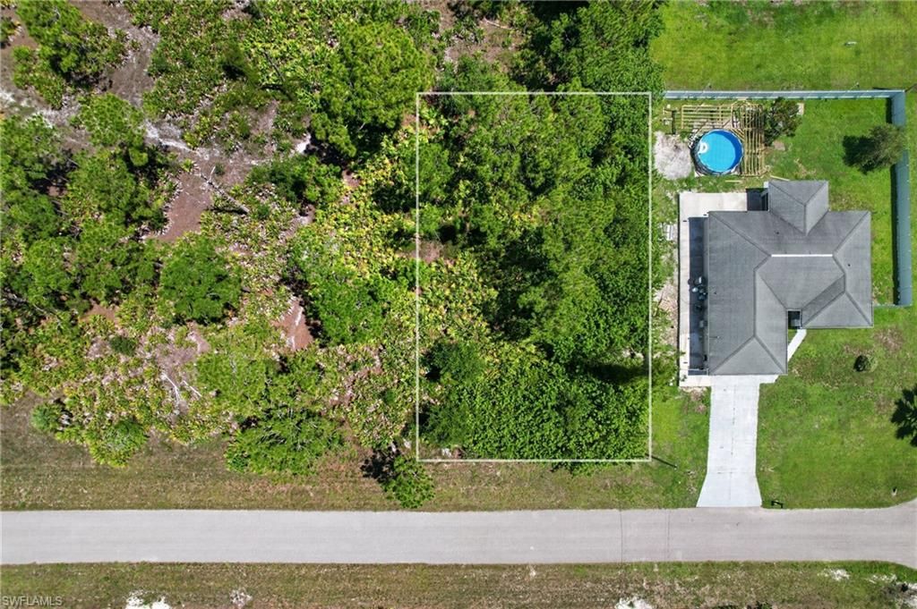 1141 Cove ST E, LEHIGH ACRES, FL 33974 — exterior