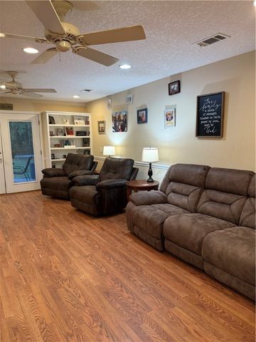 87 Stephen Park Road, Nahunta, GA 31553