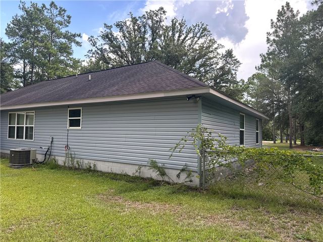 87 Stephen Park Road, Nahunta, GA 31553