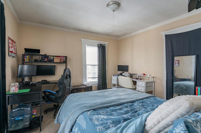 10 Malvern Street, Manchester, NH 03104