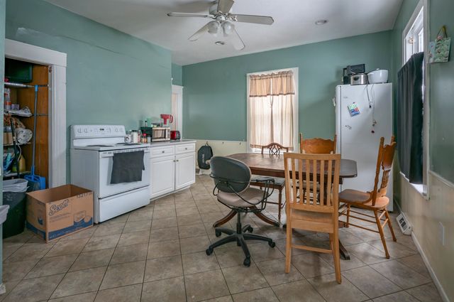 10 Malvern Street, Manchester, NH 03104