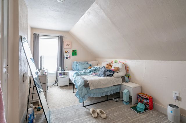 10 Malvern Street, Manchester, NH 03104