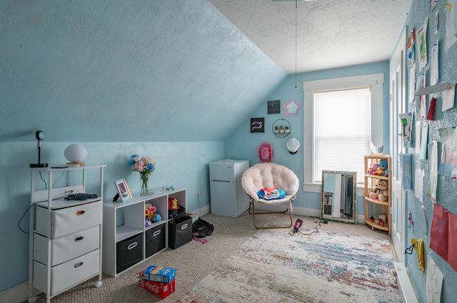 10 Malvern Street, Manchester, NH 03104