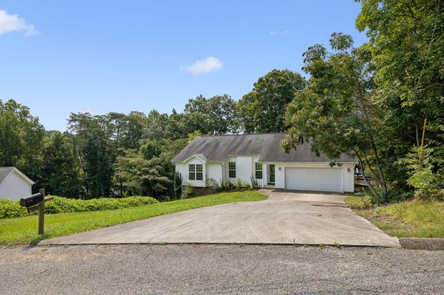 6220 Pine Marr Drive, Hixson, TN 37343