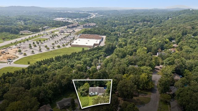 6220 Pine Marr Drive, Hixson, TN 37343