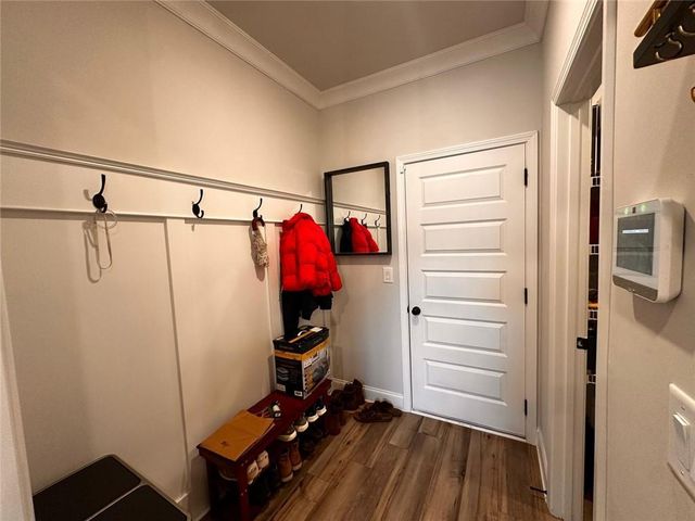 325 Sterling Creek Way, Loganville, GA 30052