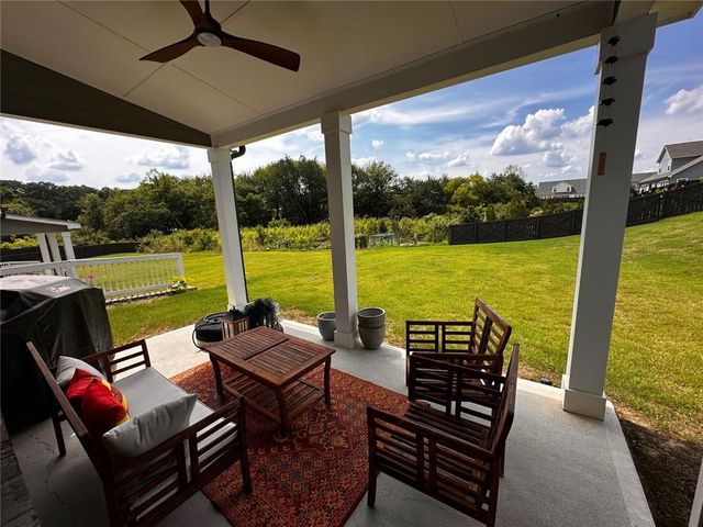 325 Sterling Creek Way, Loganville, GA 30052