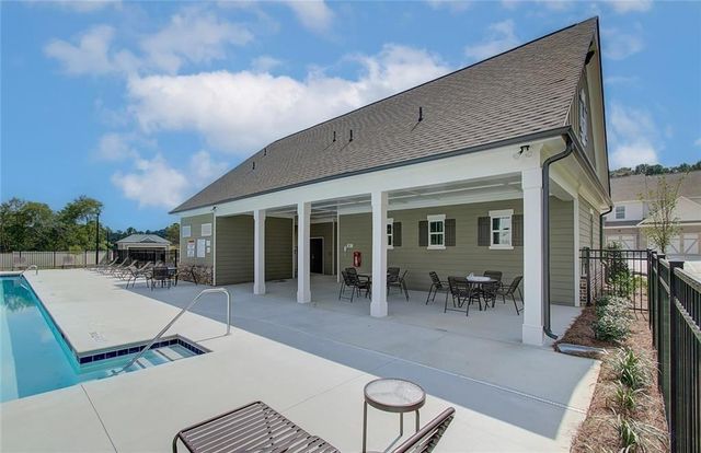 325 Sterling Creek Way, Loganville, GA 30052