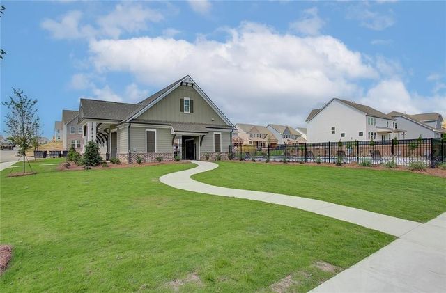 325 Sterling Creek Way, Loganville, GA 30052