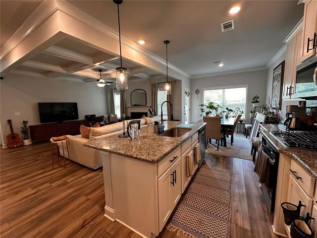 325 Sterling Creek Way, Loganville, GA 30052
