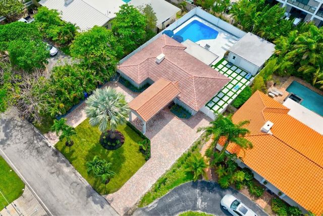 3025 Center Avenue, Fort Lauderdale, FL 33308