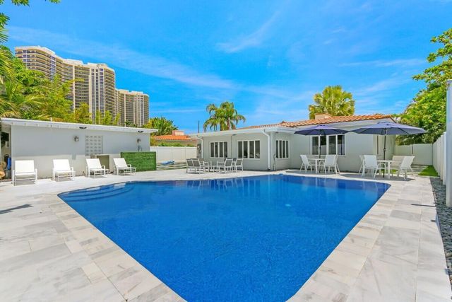 3025 Center Avenue, Fort Lauderdale, FL 33308