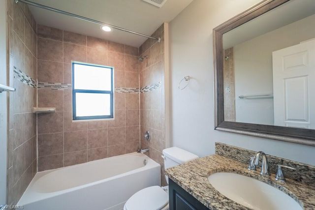 2025 SW 32nd ST, Cape Coral, FL 33914
