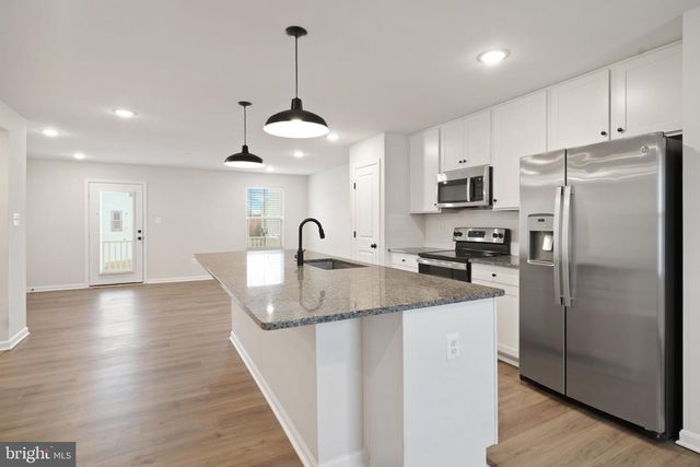 51 THROWER RD, Hedgesville, WV 25427